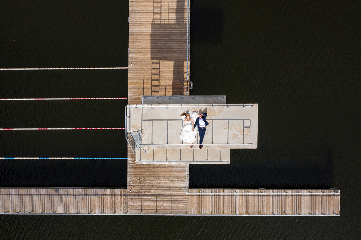 vestuvių fotografas su dronu, vestuvės su dronu, dronas vestuvėse, zarasai, nardymo bokštas